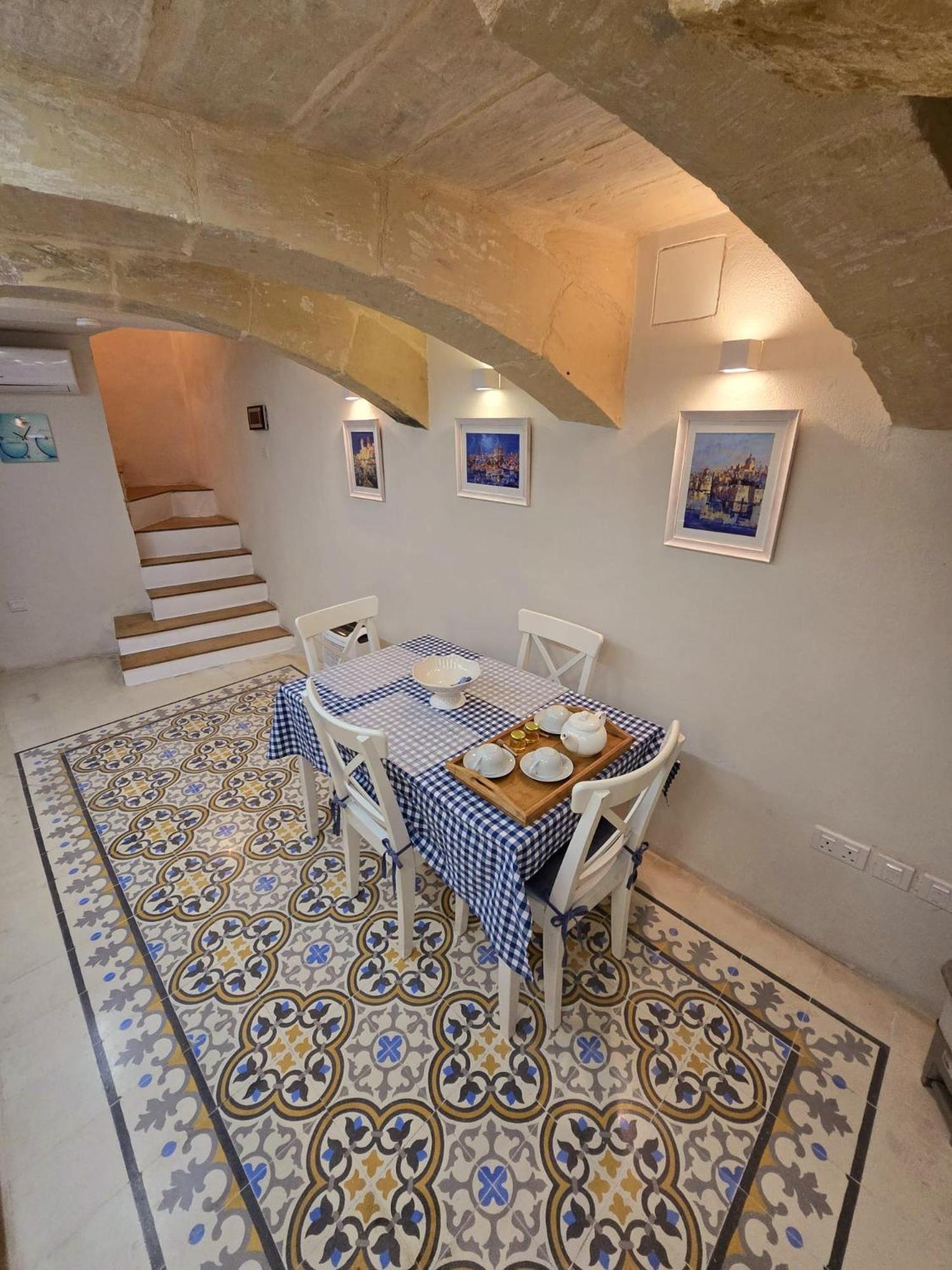 Amelie - Charming Townhouse In The Heart Of Rabat Villa Kültér fotó